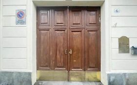 Porta Palazzo 15 Min - Suite Con Netflix & Wi-Fi